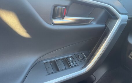 Toyota RAV4, 2025 год, 3 930 000 рублей, 16 фотография