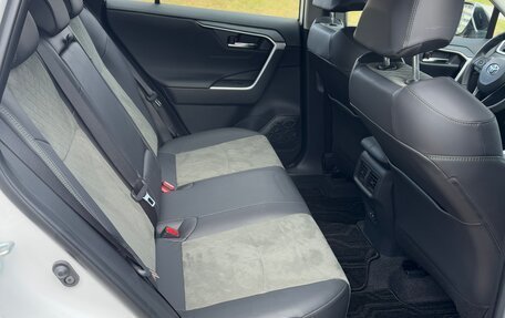 Toyota RAV4, 2025 год, 3 930 000 рублей, 20 фотография