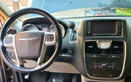 Chrysler Voyager IV, 2014 год, 2 100 000 рублей, 7 фотография