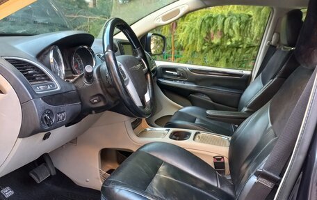 Chrysler Voyager IV, 2014 год, 2 100 000 рублей, 9 фотография