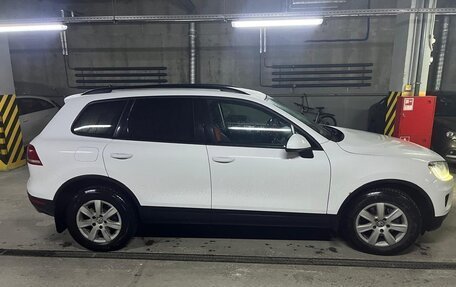 Volkswagen Touareg III, 2016 год, 2 390 000 рублей, 3 фотография