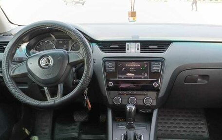 Skoda Octavia, 2017 год, 850 000 рублей, 6 фотография