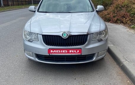 Skoda Superb III рестайлинг, 2010 год, 620 000 рублей, 2 фотография