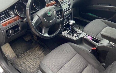 Skoda Superb III рестайлинг, 2010 год, 620 000 рублей, 12 фотография