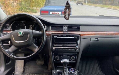 Skoda Superb III рестайлинг, 2010 год, 620 000 рублей, 14 фотография