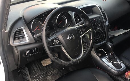 Opel Astra J, 2013 год, 850 000 рублей, 4 фотография