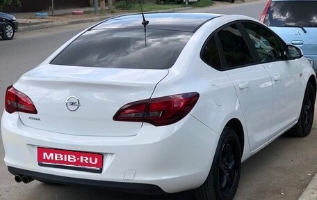 Opel Astra J, 2013 год, 850 000 рублей, 2 фотография