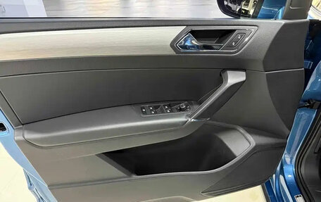 Volkswagen Touran III, 2021 год, 2 330 000 рублей, 18 фотография