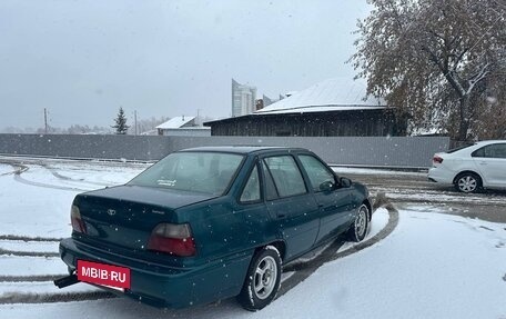 Daewoo Nexia I рестайлинг, 1996 год, 130 000 рублей, 3 фотография