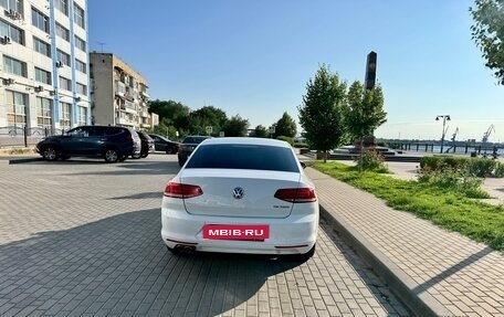 Volkswagen Passat B8 рестайлинг, 2015 год, 1 780 000 рублей, 4 фотография