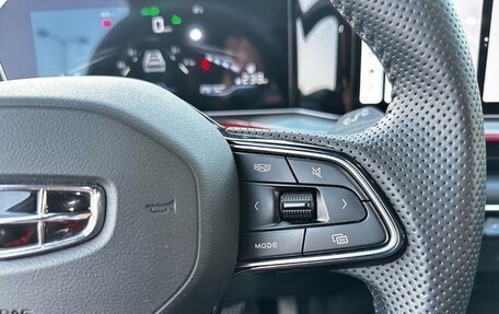 Geely Coolray I, 2023 год, 2 200 000 рублей, 13 фотография