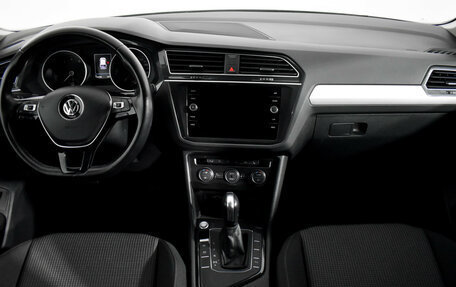 Volkswagen Tiguan II, 2020 год, 2 159 000 рублей, 13 фотография