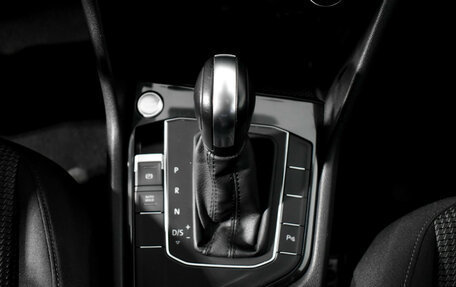 Volkswagen Tiguan II, 2020 год, 2 159 000 рублей, 10 фотография