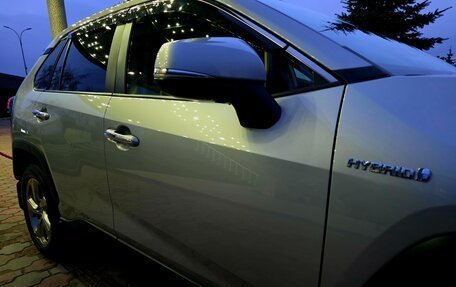 Toyota RAV4, 2019 год, 3 700 000 рублей, 6 фотография