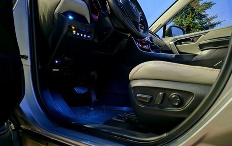 Toyota RAV4, 2019 год, 3 700 000 рублей, 30 фотография