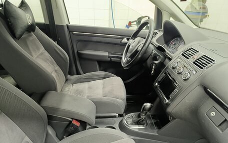 Volkswagen Touran III, 2012 год, 880 000 рублей, 10 фотография