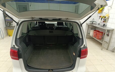 Volkswagen Touran III, 2012 год, 880 000 рублей, 12 фотография