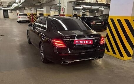 Mercedes-Benz E-Класс, 2018 год, 2 899 000 рублей, 8 фотография