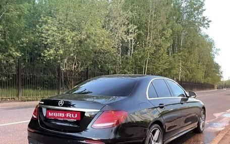 Mercedes-Benz E-Класс, 2018 год, 2 899 000 рублей, 3 фотография