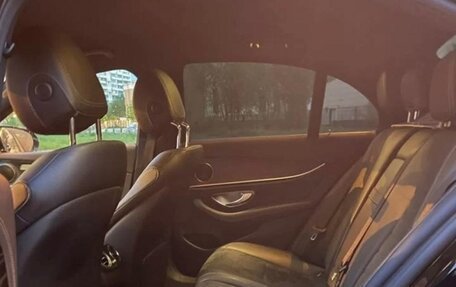 Mercedes-Benz E-Класс, 2018 год, 2 899 000 рублей, 13 фотография