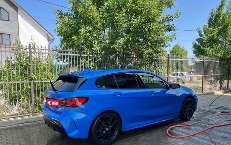 BMW 1 серия, 2021 год, 2 800 000 рублей, 1 фотография