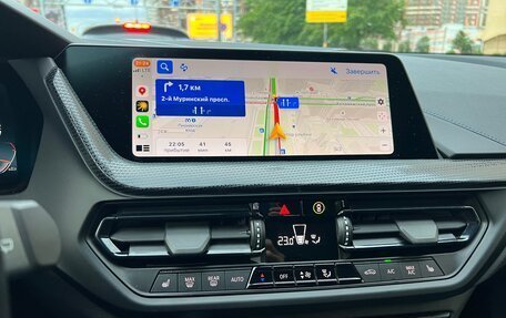 BMW 1 серия, 2021 год, 2 800 000 рублей, 26 фотография