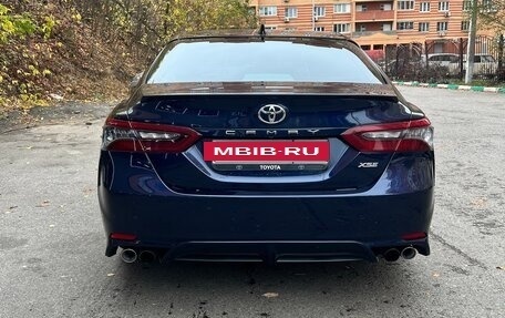 Toyota Camry, 2020 год, 2 350 000 рублей, 4 фотография