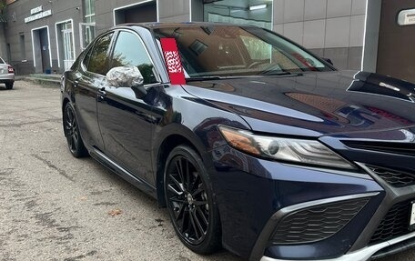 Toyota Camry, 2020 год, 2 350 000 рублей, 2 фотография