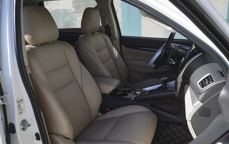 Mitsubishi Montero Sport, 2019 год, 2 745 000 рублей, 8 фотография