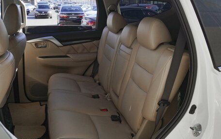 Mitsubishi Montero Sport, 2019 год, 2 745 000 рублей, 10 фотография