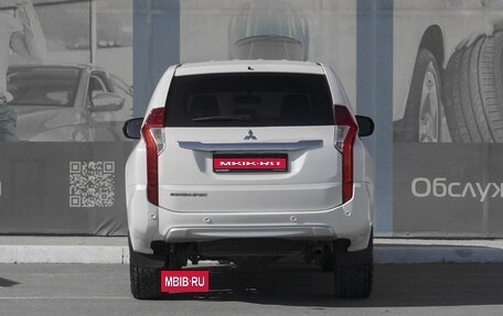 Mitsubishi Montero Sport, 2019 год, 2 745 000 рублей, 4 фотография