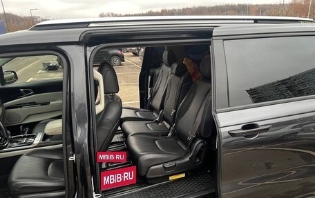 KIA Carnival, 2022 год, 4 000 000 рублей, 9 фотография