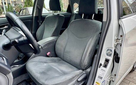 Toyota Prius, 2011 год, 1 099 000 рублей, 15 фотография