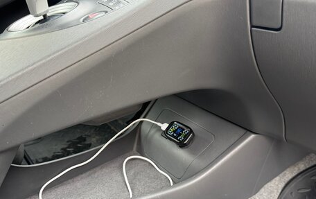 Toyota Prius, 2011 год, 1 099 000 рублей, 18 фотография