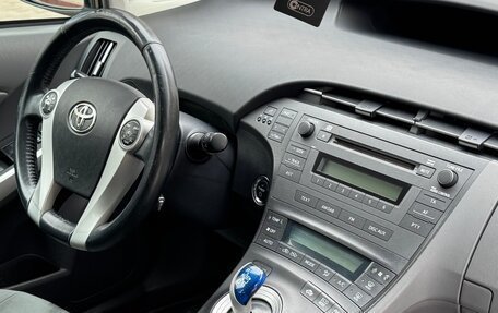 Toyota Prius, 2011 год, 1 099 000 рублей, 17 фотография