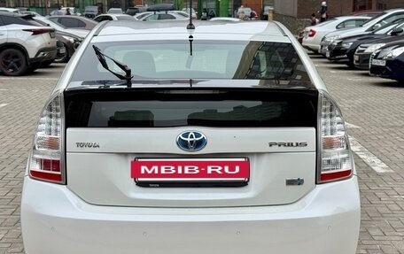 Toyota Prius, 2011 год, 1 099 000 рублей, 8 фотография