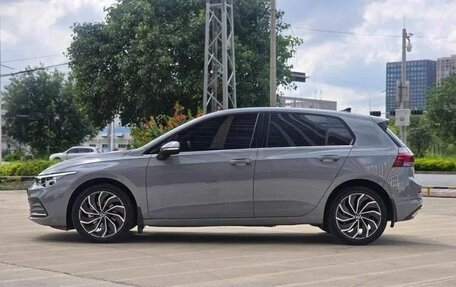 Volkswagen Golf VIII, 2021 год, 2 200 000 рублей, 2 фотография