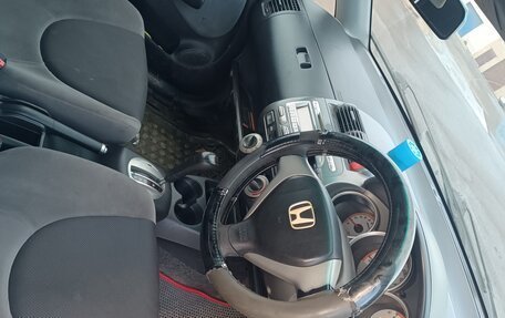 Honda Fit III, 2005 год, 310 000 рублей, 8 фотография