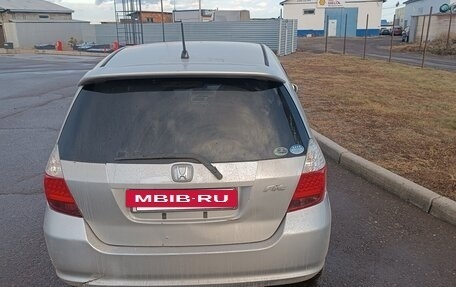 Honda Fit III, 2005 год, 310 000 рублей, 4 фотография