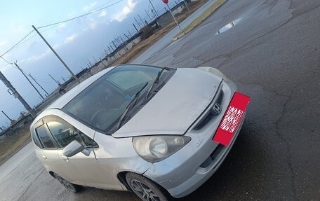 Honda Fit III, 2005 год, 310 000 рублей, 2 фотография