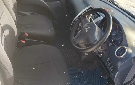 Mitsubishi Colt VI рестайлинг, 2003 год, 565 000 рублей, 5 фотография