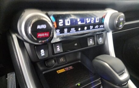 Toyota RAV4, 2025 год, 4 200 000 рублей, 15 фотография