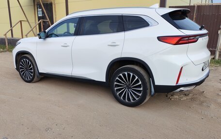 CheryExeed TXL, 2022 год, 1 850 000 рублей, 2 фотография