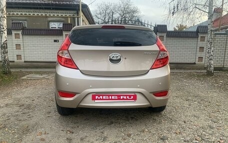 Hyundai Solaris II рестайлинг, 2013 год, 680 000 рублей, 4 фотография