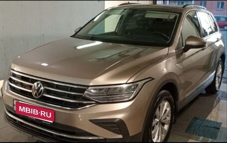 Volkswagen Tiguan II, 2021 год, 3 400 000 рублей, 8 фотография