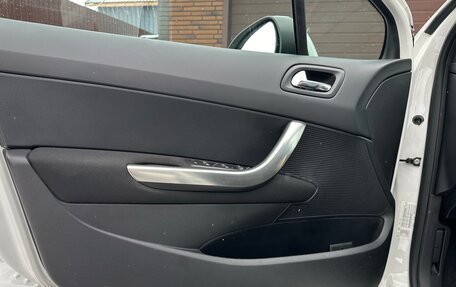 Peugeot 408 I рестайлинг, 2013 год, 695 000 рублей, 18 фотография