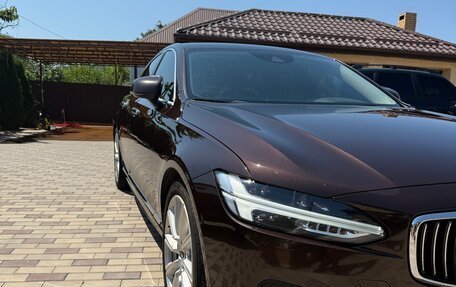 Volvo S90 II рестайлинг, 2019 год, 2 800 000 рублей, 3 фотография