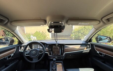 Volvo S90 II рестайлинг, 2019 год, 2 800 000 рублей, 21 фотография