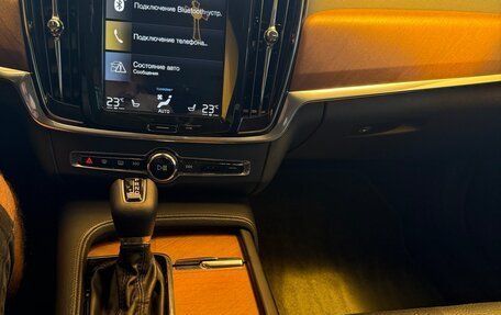 Volvo S90 II рестайлинг, 2019 год, 2 800 000 рублей, 30 фотография