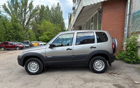 Chevrolet Niva I рестайлинг, 2017 год, 715 000 рублей, 6 фотография